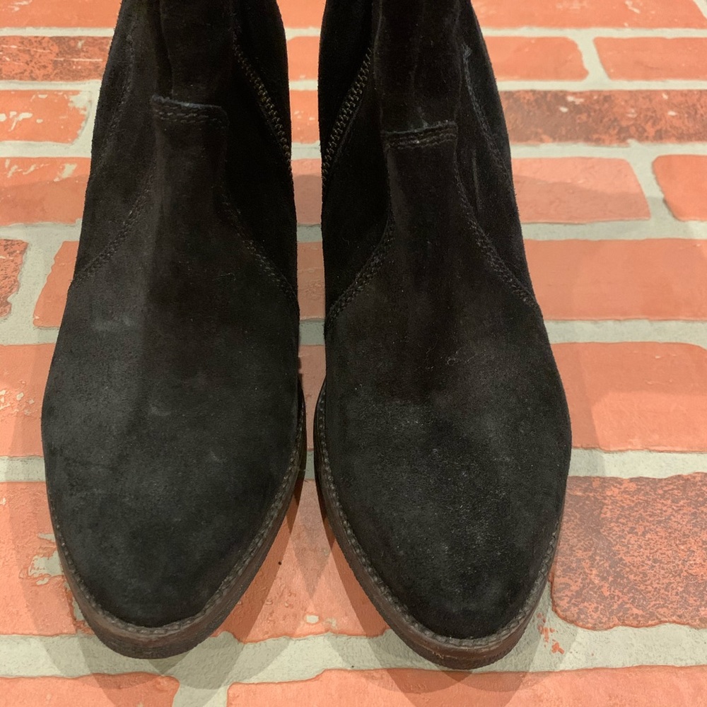 Johnston & Murphy Black Suede Pointed Toe Booties